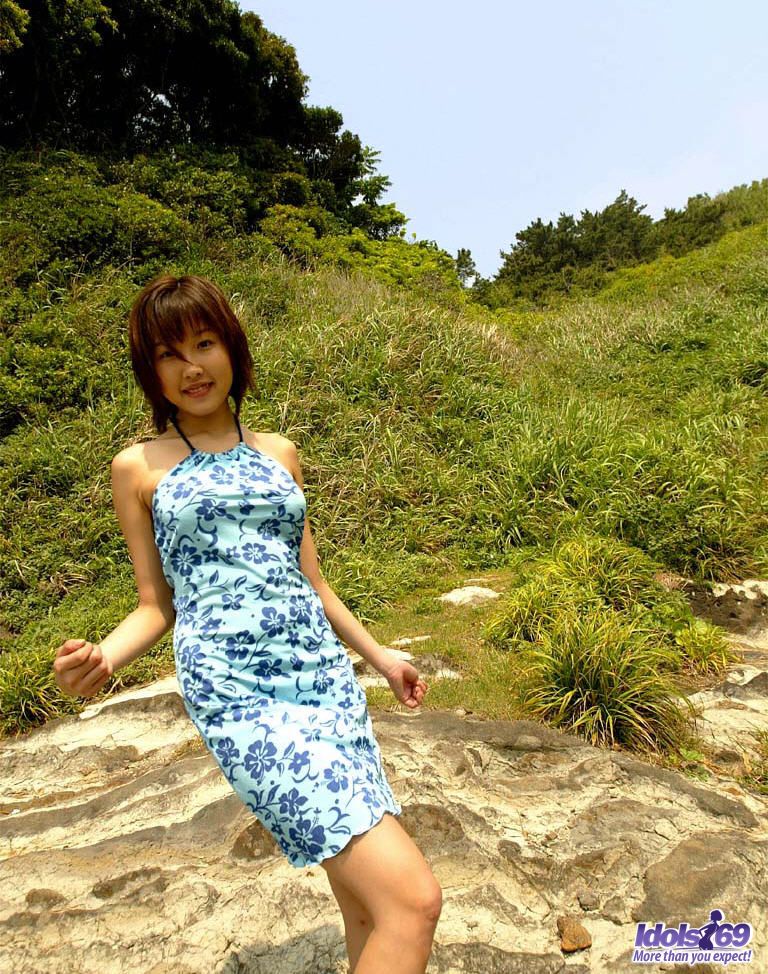 Beach Japanese Teens - Keiko bares her pussy at the beach @ Idols69.com FMG's