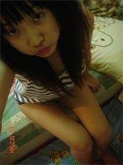 Selfmade sexy photos of cute Asian teen posing nude at home