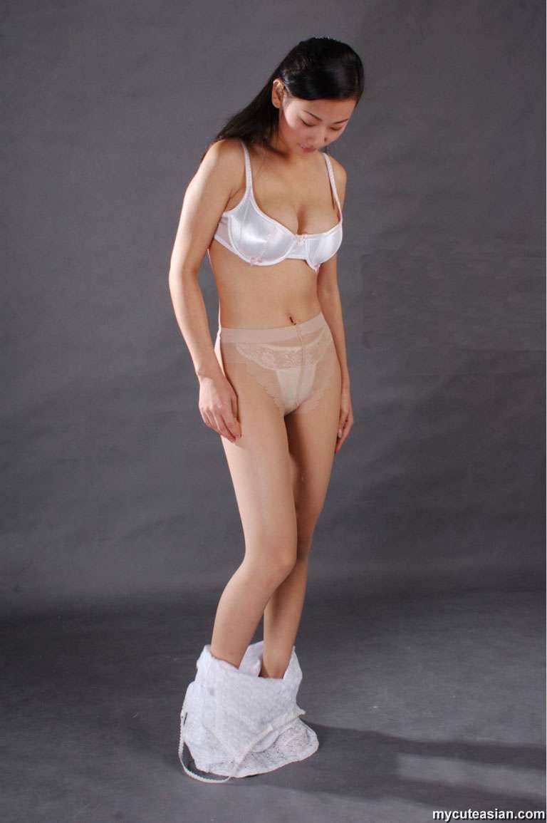 768px x 1155px - MyCuteAsian filipino Sexy Asian in panties strips tease Pics